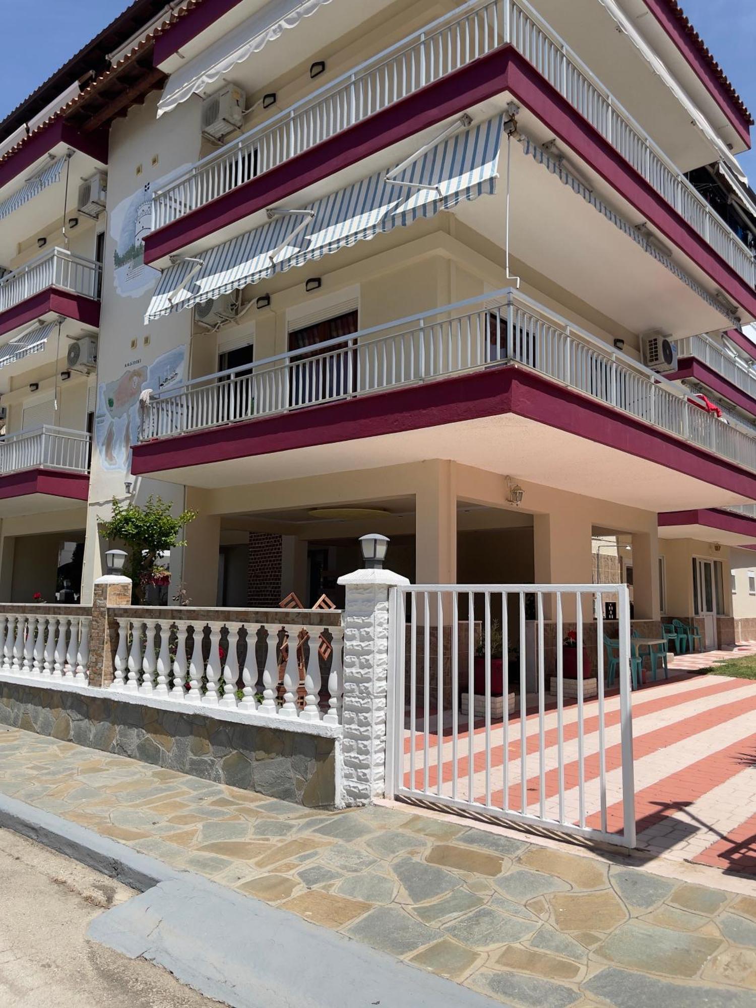 פראליה דיוניסיו Niki Apartments מראה חיצוני תמונה